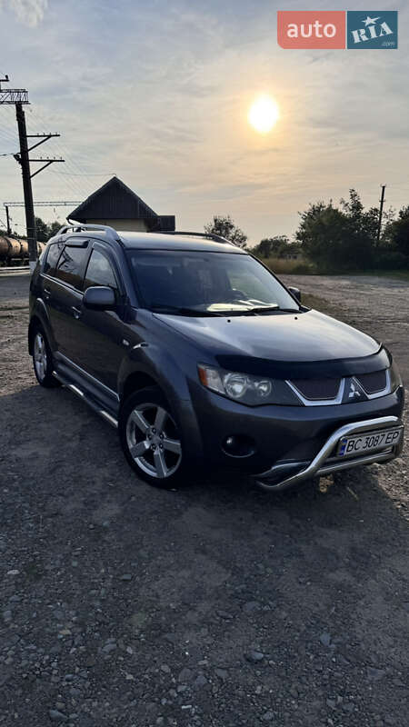 Позашляховик / Кросовер Mitsubishi Outlander 2009 в Дрогобичі