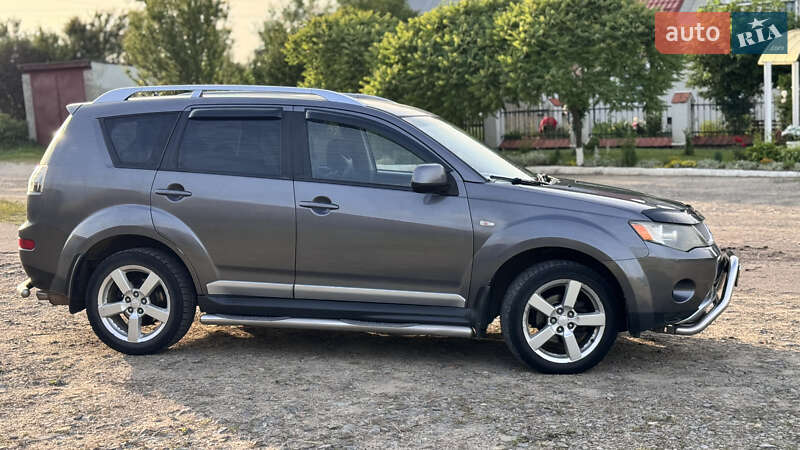 Позашляховик / Кросовер Mitsubishi Outlander 2009 в Дрогобичі