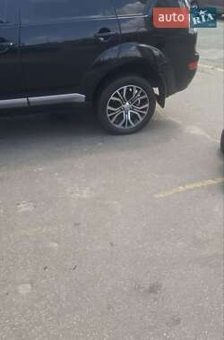 Позашляховик / Кросовер Mitsubishi Outlander 2008 в Києві