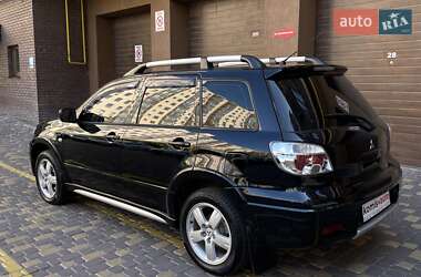 Внедорожник / Кроссовер Mitsubishi Outlander 2008 в 