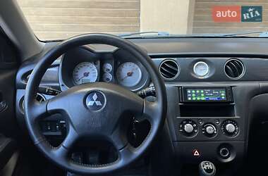 Внедорожник / Кроссовер Mitsubishi Outlander 2008 в 