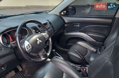Внедорожник / Кроссовер Mitsubishi Outlander 2009 в 