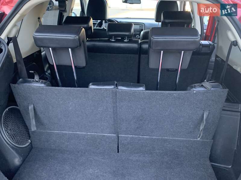 Внедорожник / Кроссовер Mitsubishi Outlander 2015 в Дрогобыче