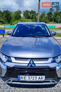 Позашляховик / Кросовер Mitsubishi Outlander 2014 в Кам'янському