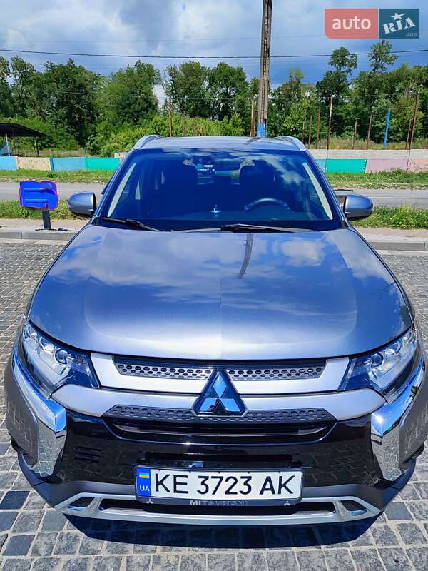 Mitsubishi Outlander 2014
