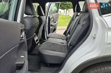 Внедорожник / Кроссовер Mitsubishi Outlander 2022 в 
