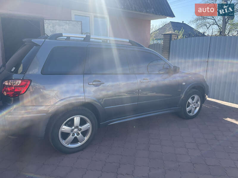 Внедорожник / Кроссовер Mitsubishi Outlander 2006 в Черкассах