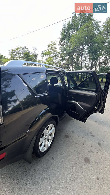 Внедорожник / Кроссовер Mitsubishi Outlander 2010 в Дружковке