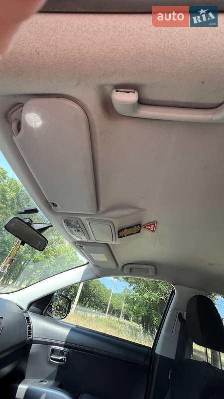 Внедорожник / Кроссовер Mitsubishi Outlander 2010 в Дружковке