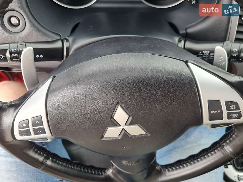 Позашляховик / Кросовер Mitsubishi Outlander 2010 в Білки