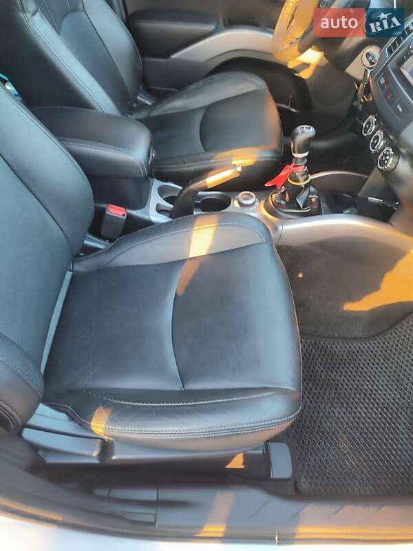 Внедорожник / Кроссовер Mitsubishi Outlander 2012 в Нежине