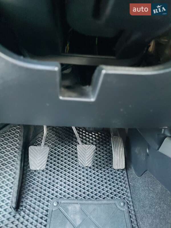 Внедорожник / Кроссовер Mitsubishi Outlander 2012 в Нежине