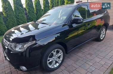 Позашляховик / Кросовер Mitsubishi Outlander 2013 в Рівному