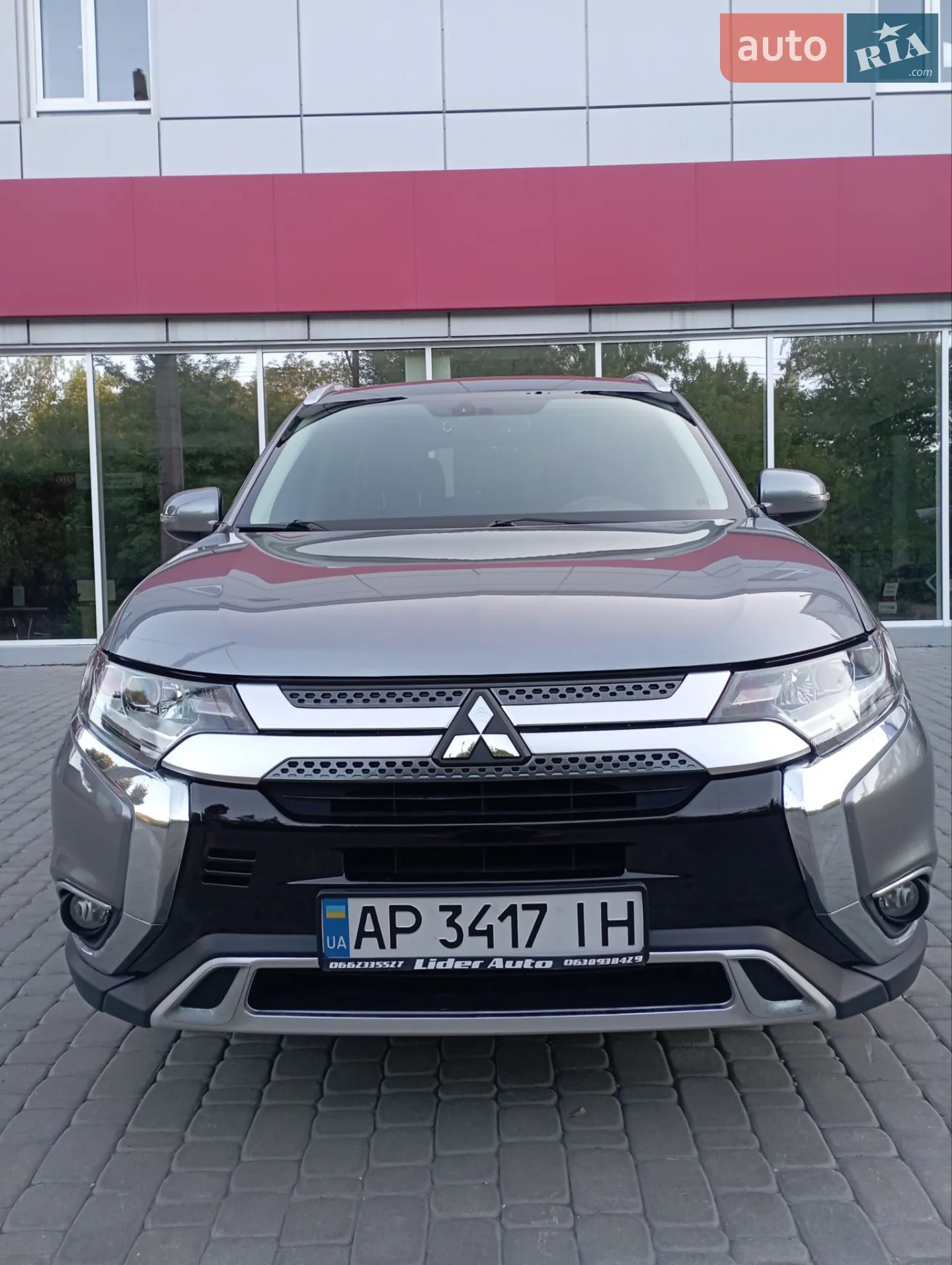 2017 Mitsubishi Outlander - мініатюра 3