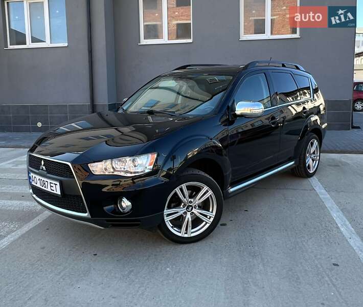 Mitsubishi Outlander 2012