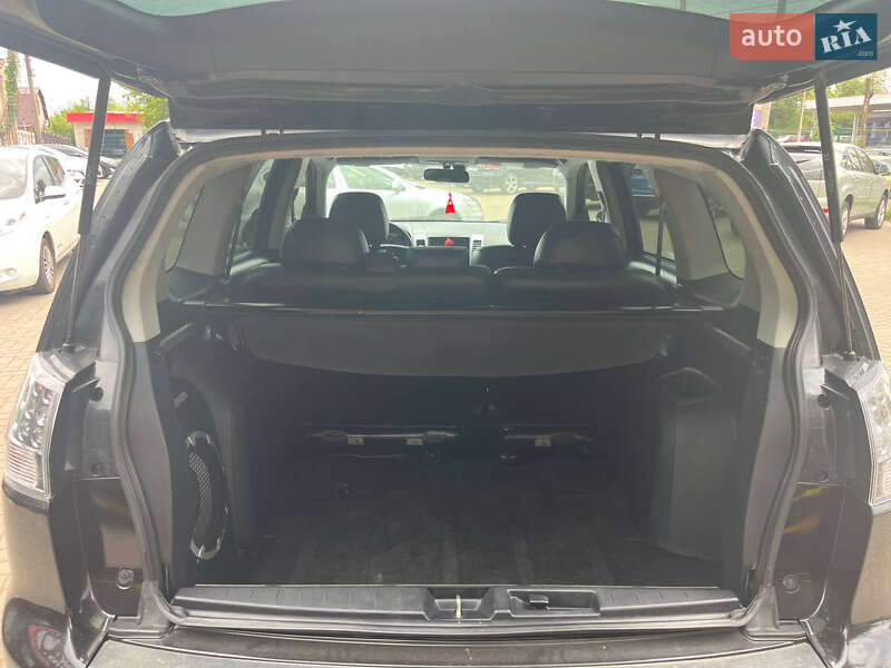Позашляховик / Кросовер Mitsubishi Outlander 2008 в Кривому Розі