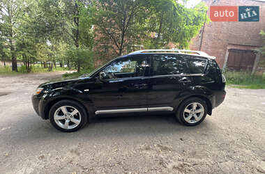 Внедорожник / Кроссовер Mitsubishi Outlander 2008 в 