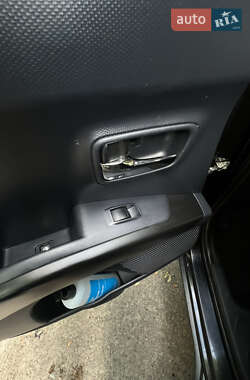 Внедорожник / Кроссовер Mitsubishi Outlander 2008 в 