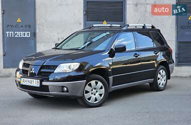 Позашляховик / Кросовер Mitsubishi Outlander 2009 в Києві