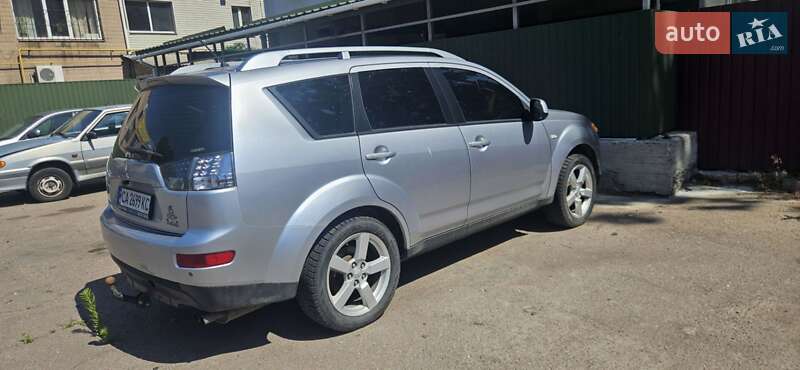 Внедорожник / Кроссовер Mitsubishi Outlander 2008 в Черкассах