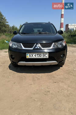 Внедорожник / Кроссовер Mitsubishi Outlander 2007 в 