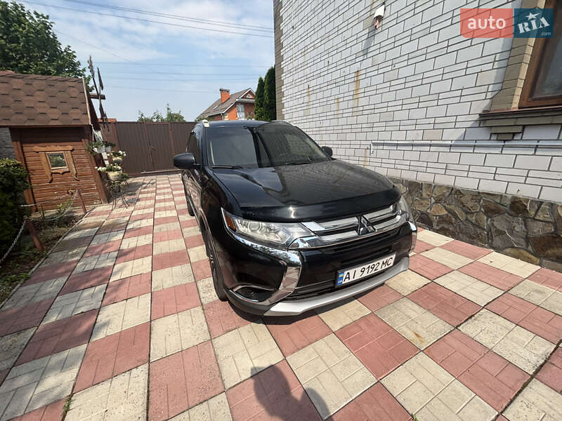 Внедорожник / Кроссовер Mitsubishi Outlander 2018 в Киеве