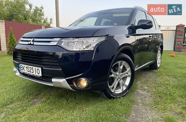 Mitsubishi Outlander 2015