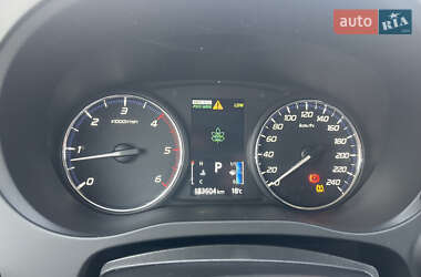 Внедорожник / Кроссовер Mitsubishi Outlander 2015 в 