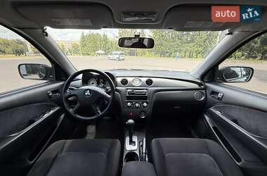 Внедорожник / Кроссовер Mitsubishi Outlander 2006 в 