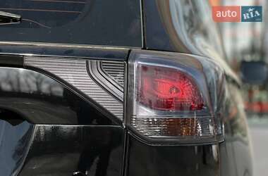 Внедорожник / Кроссовер Mitsubishi Outlander 2012 в 