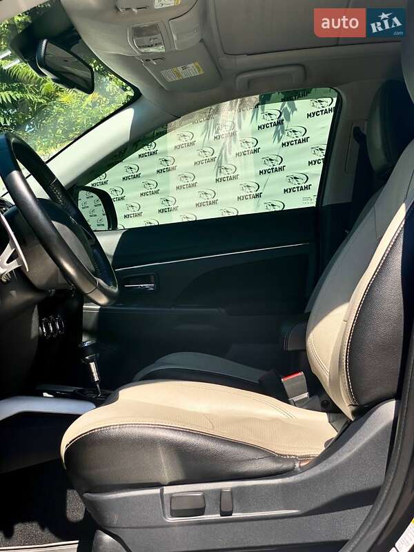 Внедорожник / Кроссовер Mitsubishi Outlander 2013 в Днепре