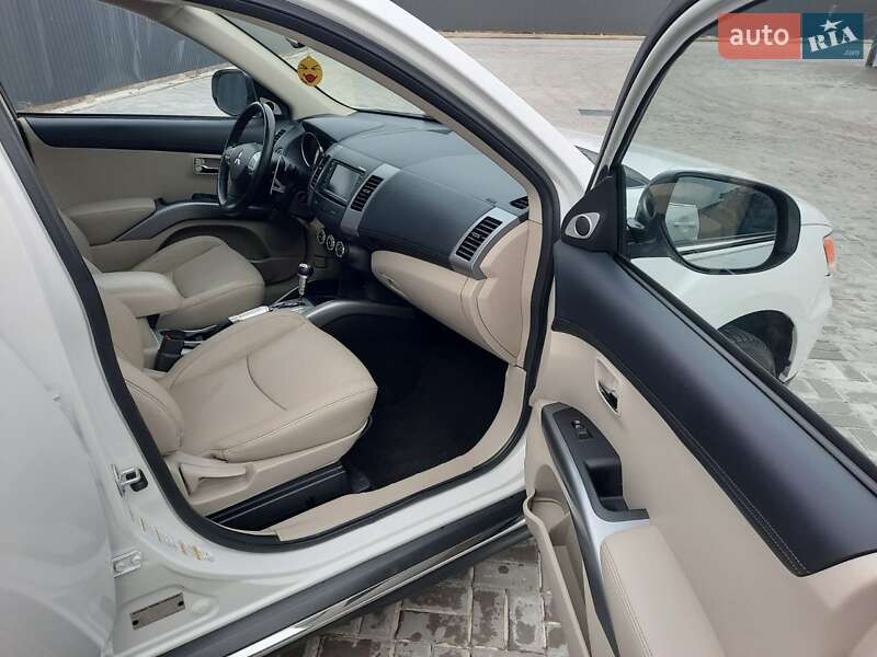 Внедорожник / Кроссовер Mitsubishi Outlander 2011 в Кропивницком