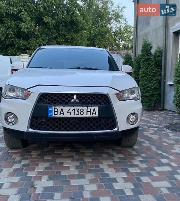 Внедорожник / Кроссовер Mitsubishi Outlander 2011 в Кропивницком