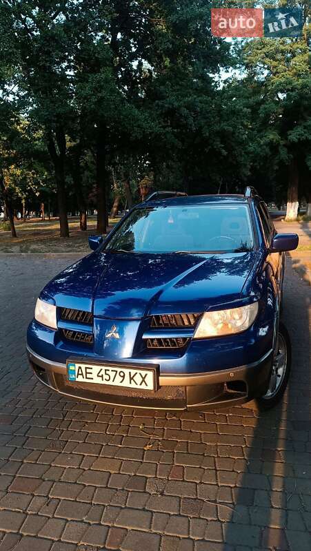 Внедорожник / Кроссовер Mitsubishi Outlander 2006 в Днепре