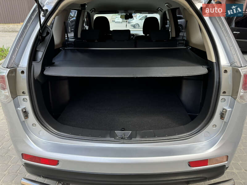Внедорожник / Кроссовер Mitsubishi Outlander 2013 в Виннице
