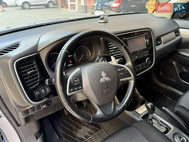 Внедорожник / Кроссовер Mitsubishi Outlander 2013 в Виннице