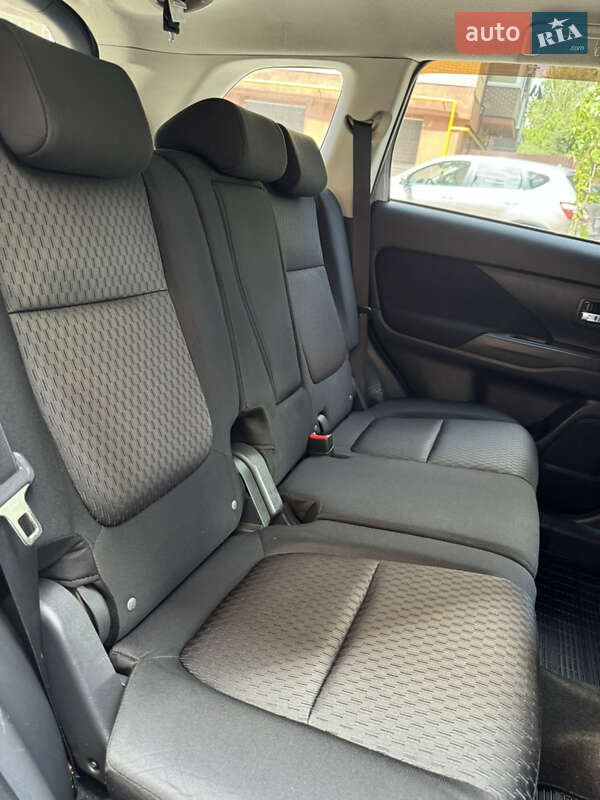 Внедорожник / Кроссовер Mitsubishi Outlander 2013 в Виннице