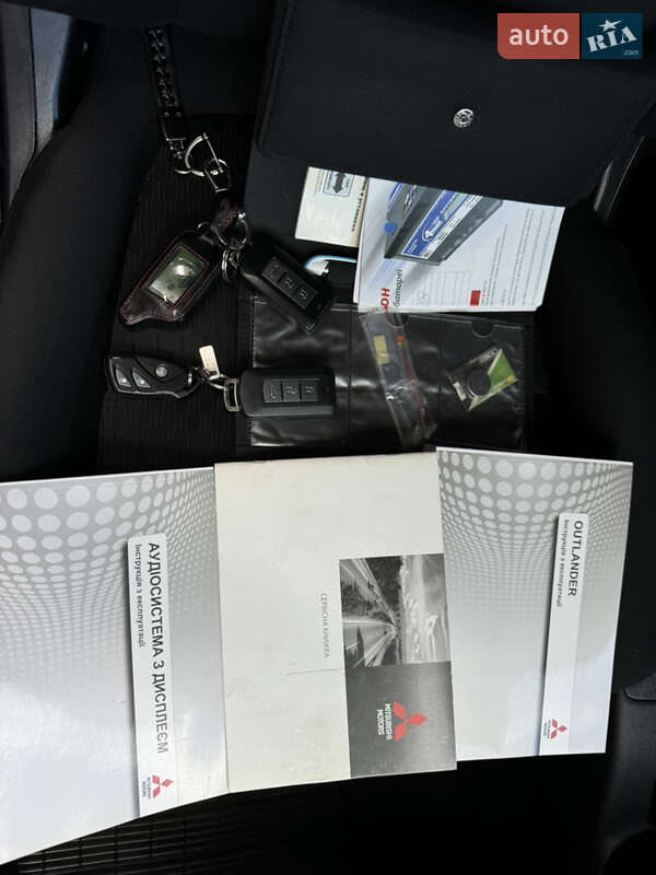 Внедорожник / Кроссовер Mitsubishi Outlander 2013 в Виннице