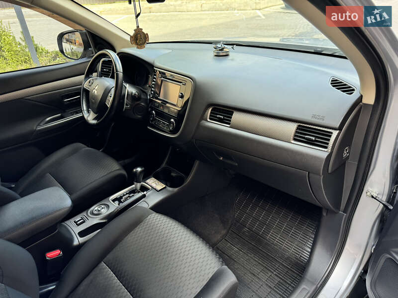 Внедорожник / Кроссовер Mitsubishi Outlander 2013 в Виннице