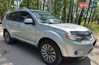 Внедорожник / Кроссовер Mitsubishi Outlander 2008 в 