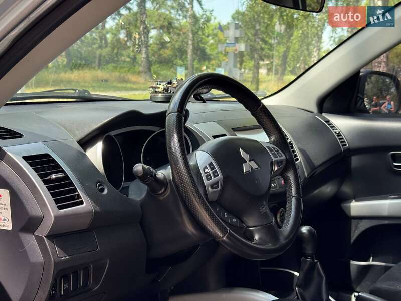 Внедорожник / Кроссовер Mitsubishi Outlander 2008 в Ахтырке