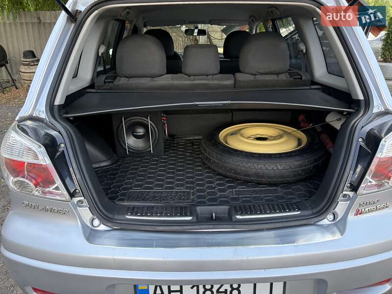 Внедорожник / Кроссовер Mitsubishi Outlander 2009 в Славянске