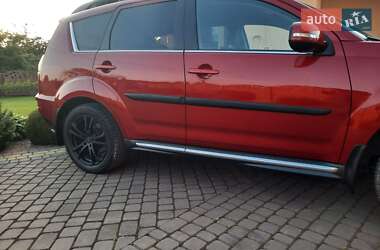 Внедорожник / Кроссовер Mitsubishi Outlander 2012 в 