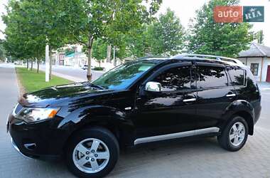Внедорожник / Кроссовер Mitsubishi Outlander 2008 в Килии
