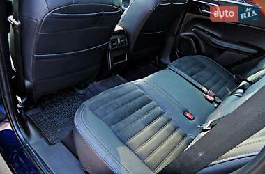 Внедорожник / Кроссовер Mitsubishi Outlander 2022 в 