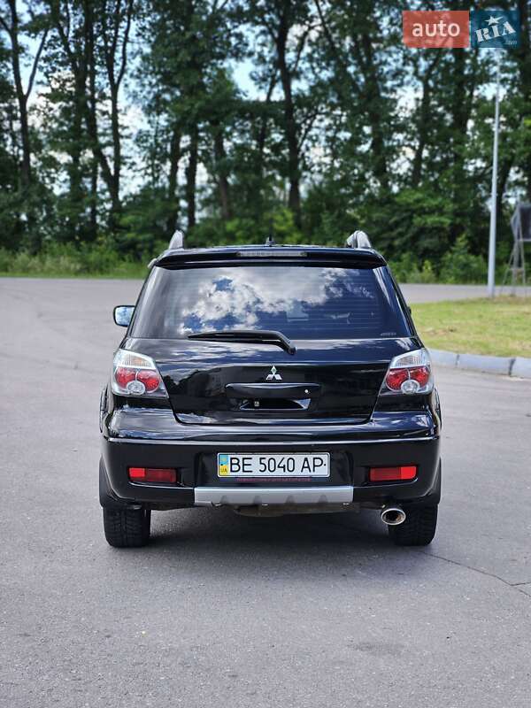Внедорожник / Кроссовер Mitsubishi Outlander 2007 в Конопнице