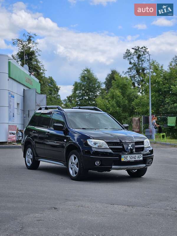 Внедорожник / Кроссовер Mitsubishi Outlander 2007 в Конопнице