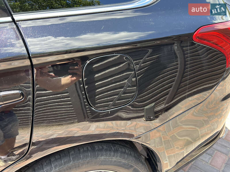 Позашляховик / Кросовер Mitsubishi Outlander 2017 в Кропивницькому