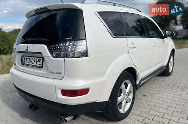 Внедорожник / Кроссовер Mitsubishi Outlander 2010 в 
