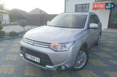 Внедорожник / Кроссовер Mitsubishi Outlander 2015 в Ивано-Франковске